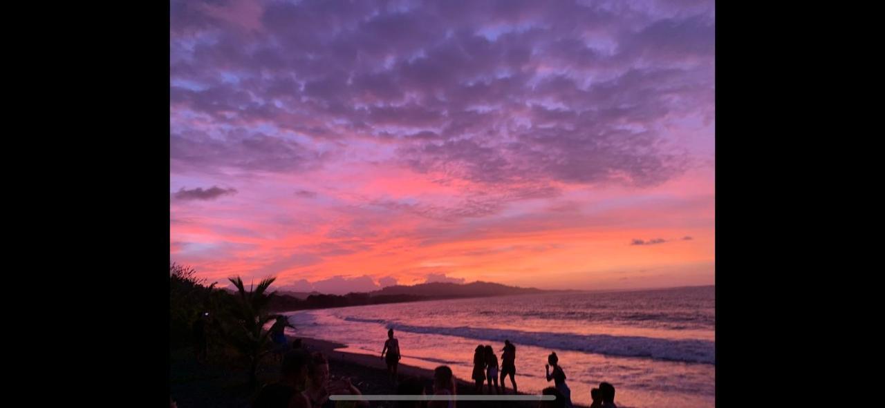 Playa Negra Brewing Beachfront Hotel Puerto Viejo de Talamanca Экстерьер фото