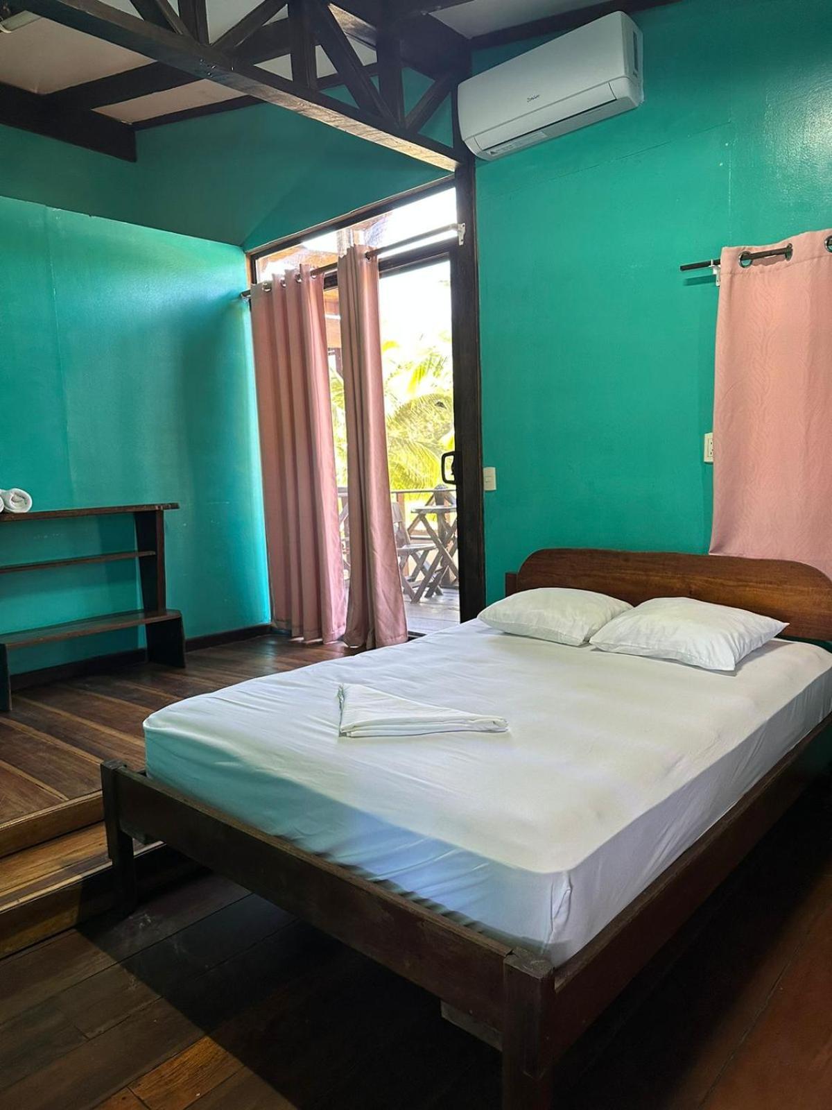 Playa Negra Brewing Beachfront Hotel Puerto Viejo de Talamanca Экстерьер фото