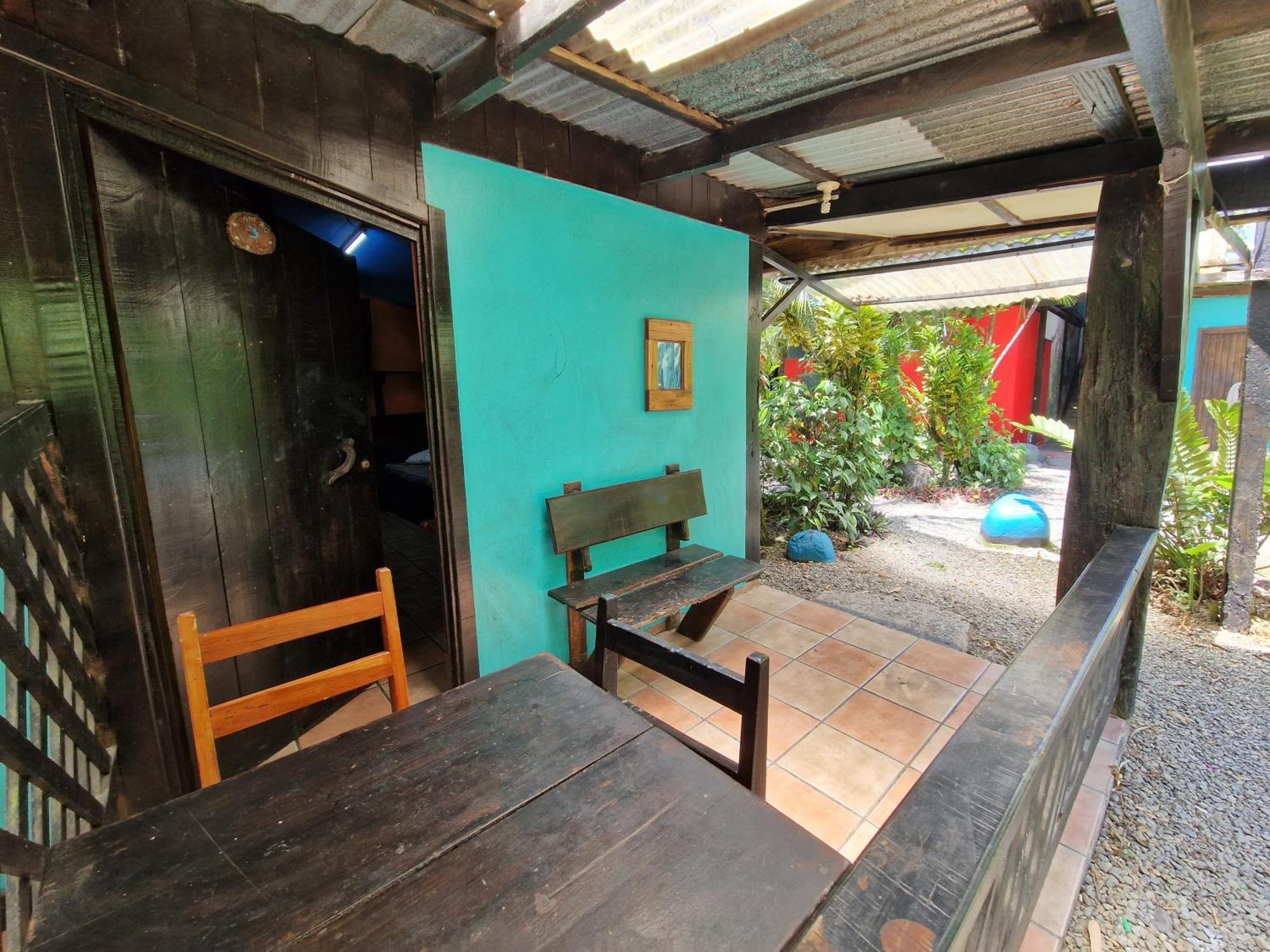 Playa Negra Brewing Beachfront Hotel Puerto Viejo de Talamanca Экстерьер фото