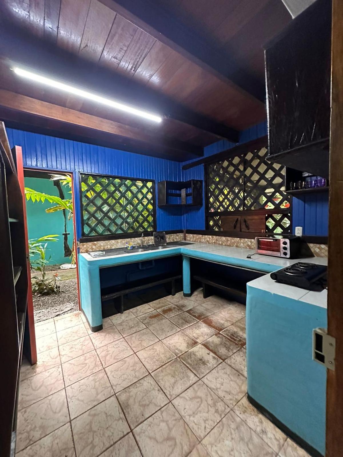 Playa Negra Brewing Beachfront Hotel Puerto Viejo de Talamanca Экстерьер фото